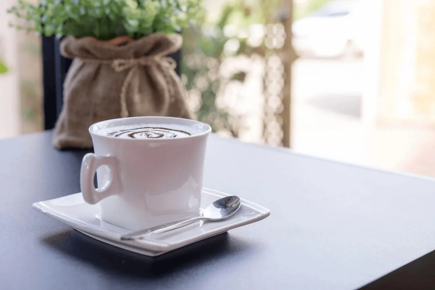 xícara de café no hotel fazenda santa catarina