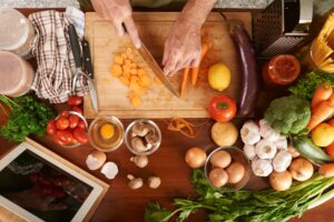 comidas sendo preparadas no Festival Gastronômico de Pomerode nas férias de julho 2022