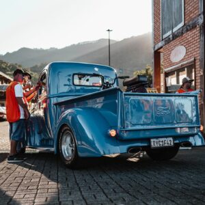 Caminhonete Ford F-1 presente no Encontro de Carros Antigos de Pomerode